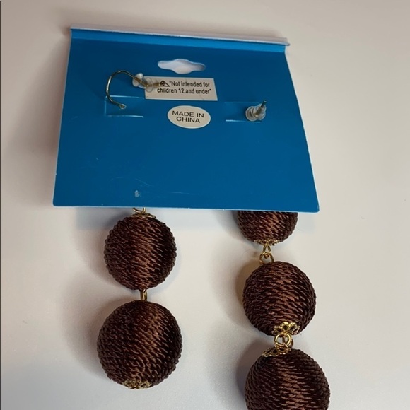 New Bay Brown Drop Pierced Earrings - Picture 3 of 3